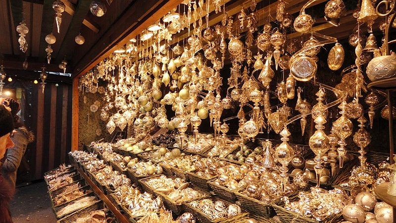 DSC01102 01.JPG - Karácsonyi vásár a Rathaus Platz területén.